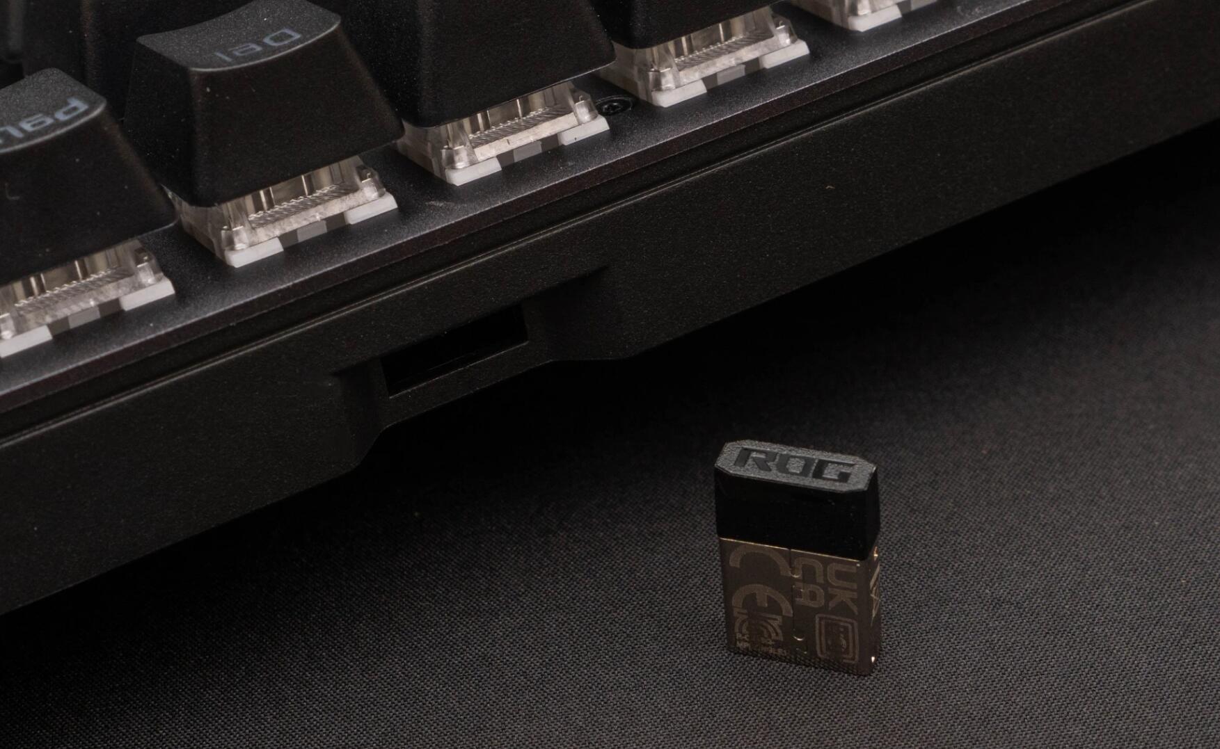 ROG Strix Scope II 96 Wireless无线电竞键盘开箱评测