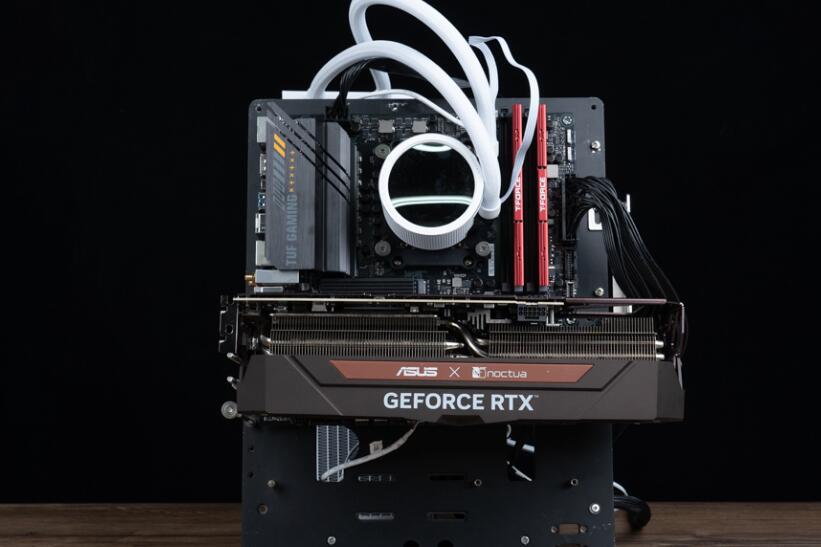 ASUS GeForce RTX4080 16GB GDDR6X Noctua OC显卡开箱评测