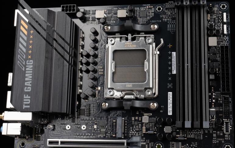 ASUS TUF GAMING A620M-PLUS WIFI主板开箱评测 ASUS TUF GAMING A620M-PLUS WIFI主板开箱评测