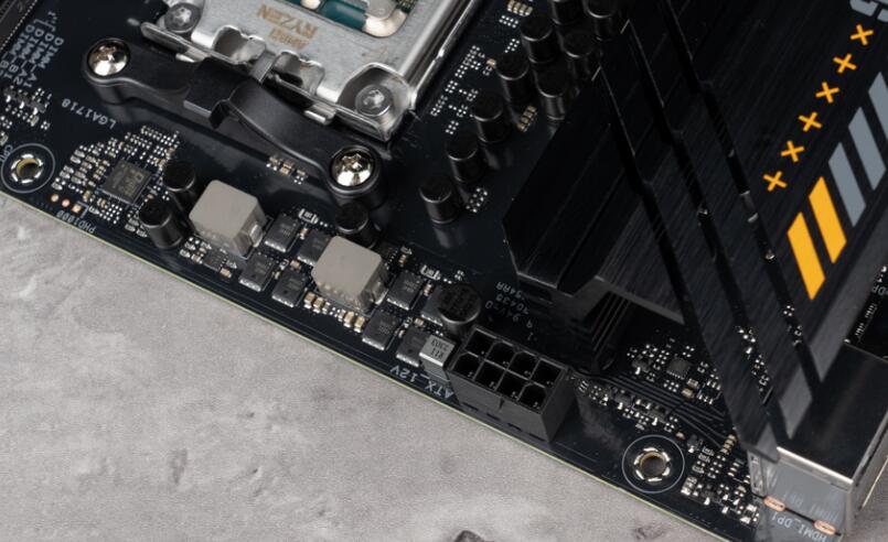 ASUS TUF GAMING A620M-PLUS WIFI主板开箱评测 ASUS TUF GAMING A620M-PLUS WIFI主板开箱评测