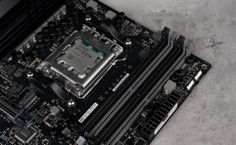 ASUS TUF GAMING A620M-PLUS WIFI主板开箱评测 ASUS TUF GAMING A620M-PLUS WIFI主板开箱评测