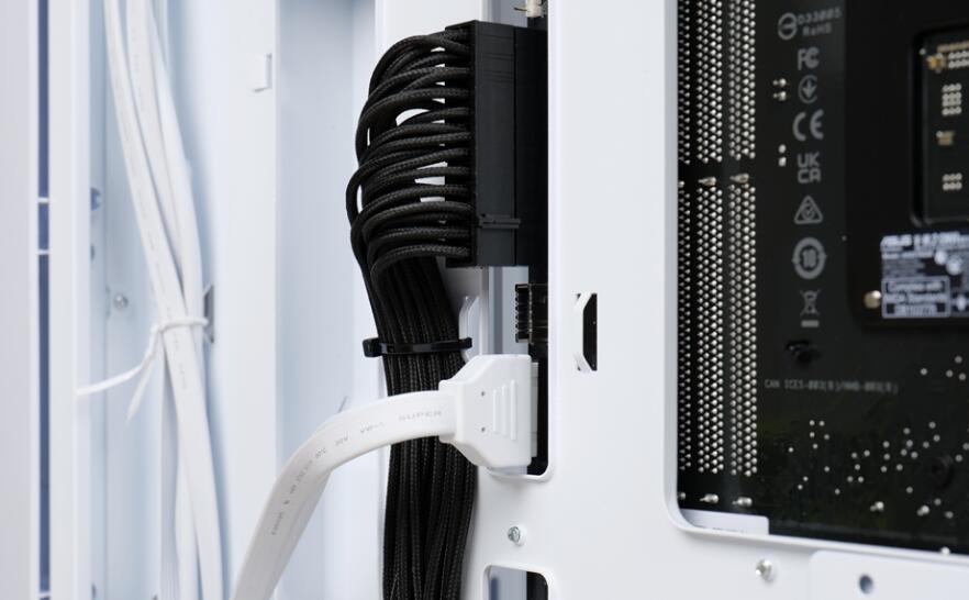 华硕TUF GAMING B760M-BTF WIFI D4主板开箱评测