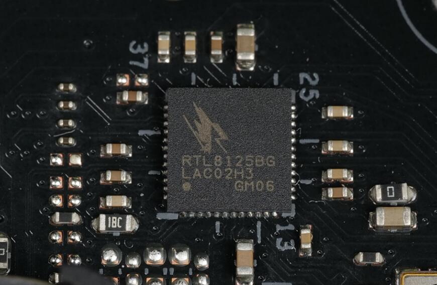 华硕TUF GAMING B760M-BTF WIFI D4主板开箱评测