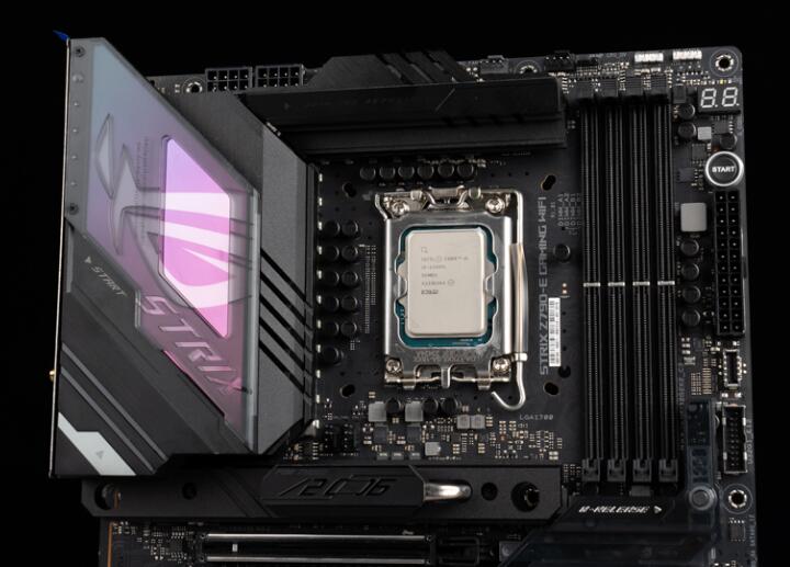 ROG STRIX Z790-E GAMING WIFI主板开箱评测