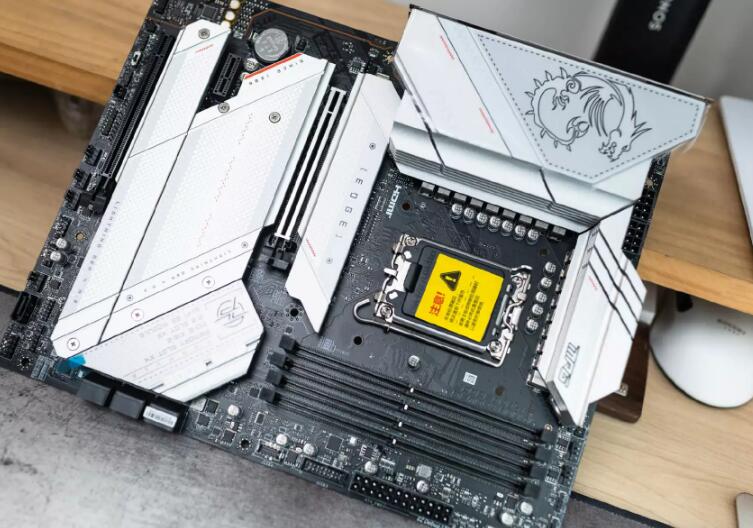 i7 13700KF配什么主板好（最佳主板推荐）