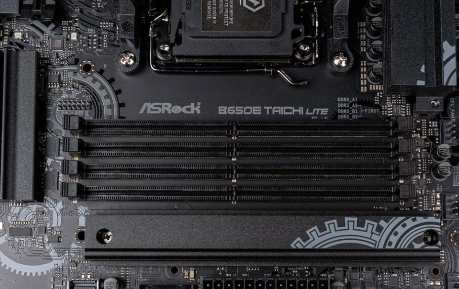 ASRock B650E Taichi Lite主板开箱评测 ASRock B650E Taichi Lite主板开箱评测