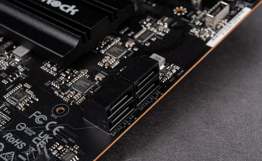 ASRock B650E Taichi Lite主板开箱评测 ASRock B650E Taichi Lite主板开箱评测