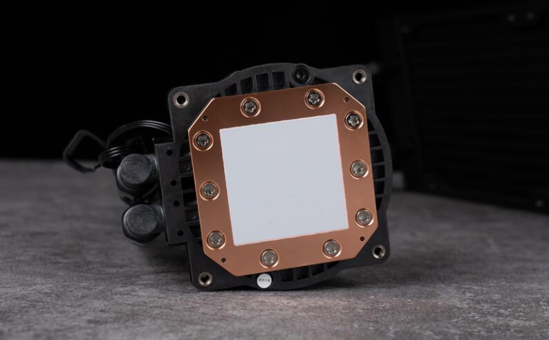 DEEPCOOL LT720一体式水冷开箱评测