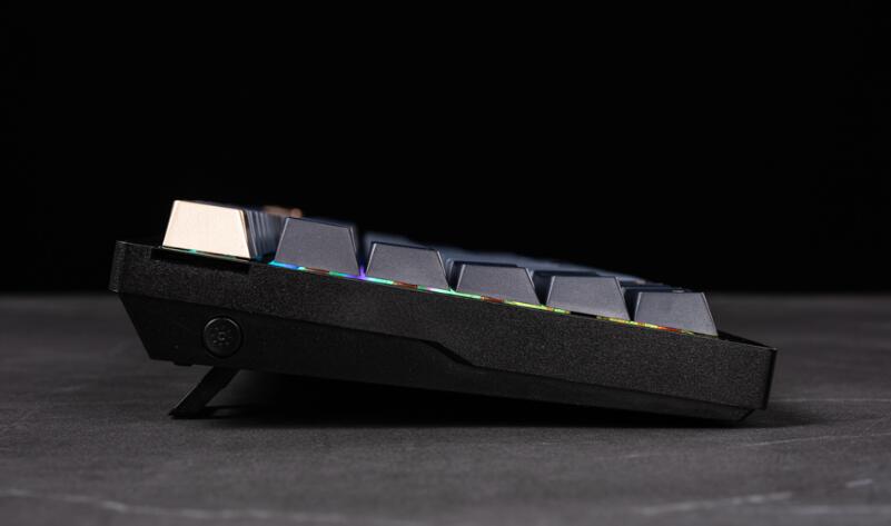 CORSAIR K65 PLUS WIRELESS机械键盘开箱 CORSAIR K65 PLUS WIRELESS机械键盘开箱