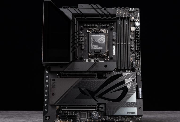 ROG MAXIMUS Z790 DARK HERO主板开箱评测