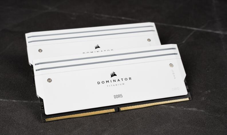 海盗船CORSAIR DOMINATOR TATANIUM DDR5內存开箱测试 海盗船CORSAIR DOMINATOR TATANIUM DDR5內存开箱测试