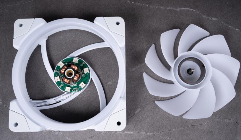 TT SWAFAN EX12 ARGB磁吸式系统散热风扇开箱评测