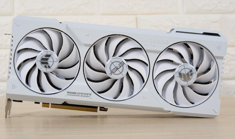 ASUS TUF Gaming RTX 4070 Ti White 12GB GDDR6X OC显卡开箱评测