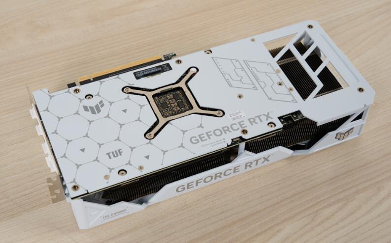 ASUS TUF Gaming RTX 4070 Ti White 12GB GDDR6X OC显卡开箱评测