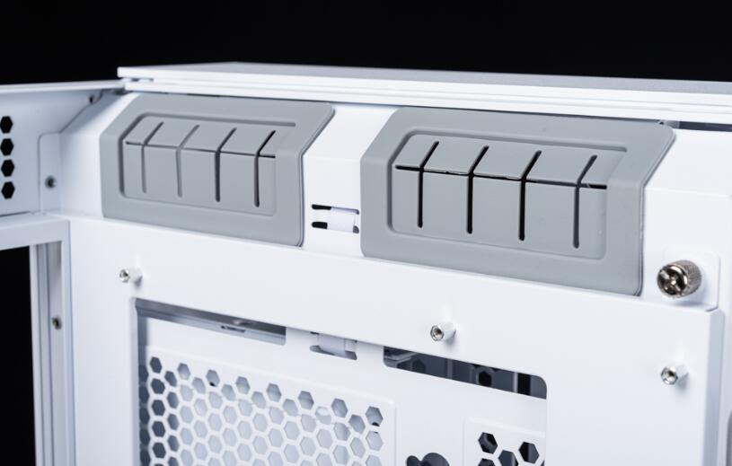 LIAN LI O11 VISION机箱开箱评测