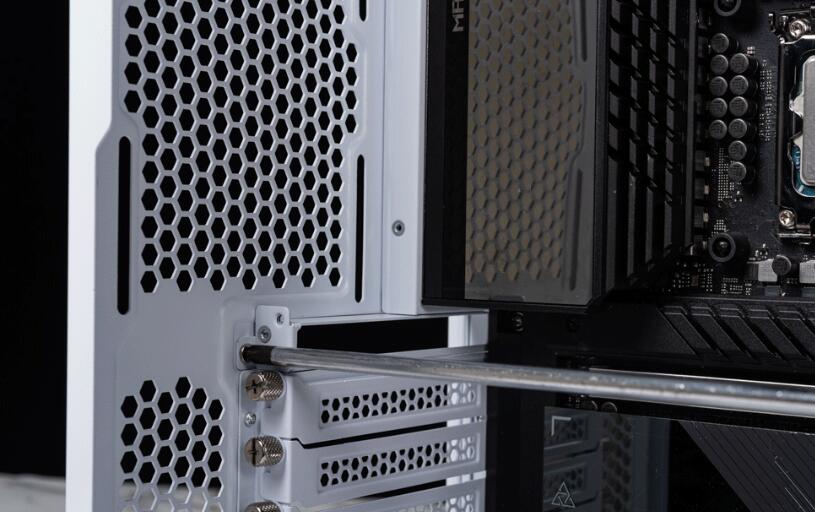 LIAN LI O11 VISION机箱开箱评测