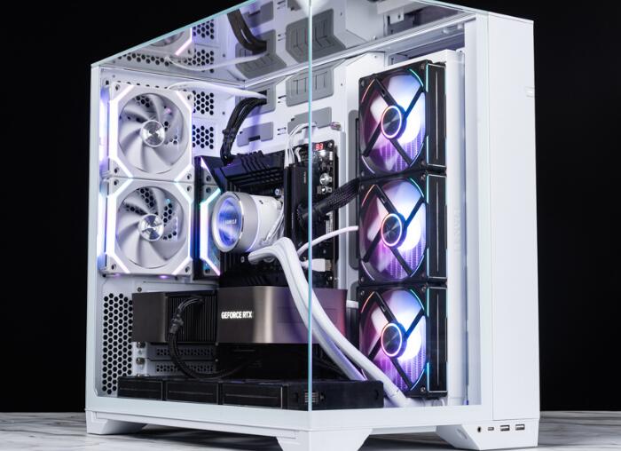 LIAN LI O11 VISION机箱开箱评测