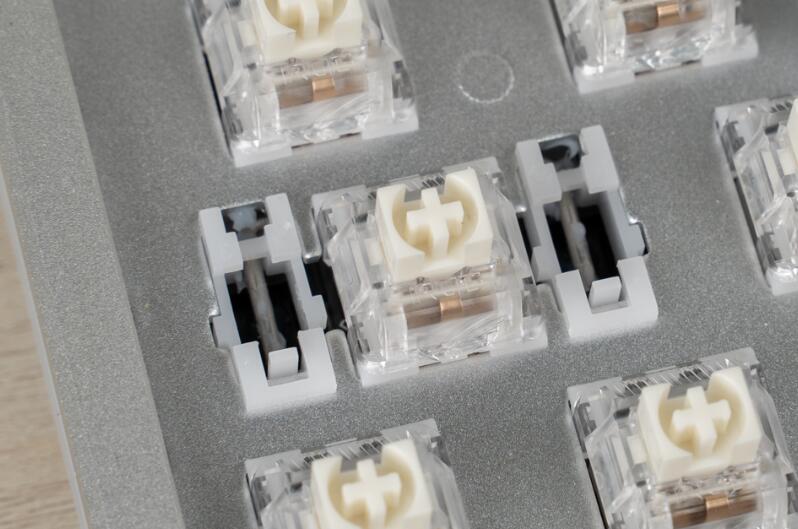 ROG Azoth三模客制化电竞键盘开箱 ROG Azoth三模客制化电竞键盘开箱