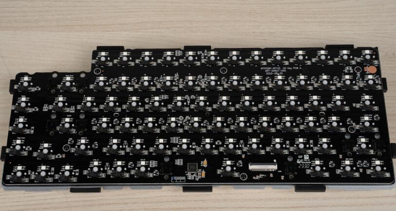 ROG Azoth三模客制化电竞键盘开箱 ROG Azoth三模客制化电竞键盘开箱