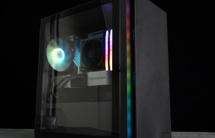 CORGAR美洲狮PURITY RGB迷你直立型机箱开箱评测