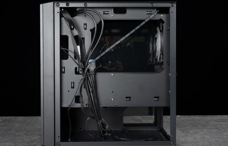 CORGAR美洲狮PURITY RGB迷你直立型机箱开箱评测