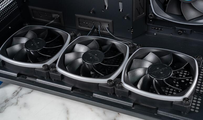 Montech King 95 Pro全景机箱开箱评测