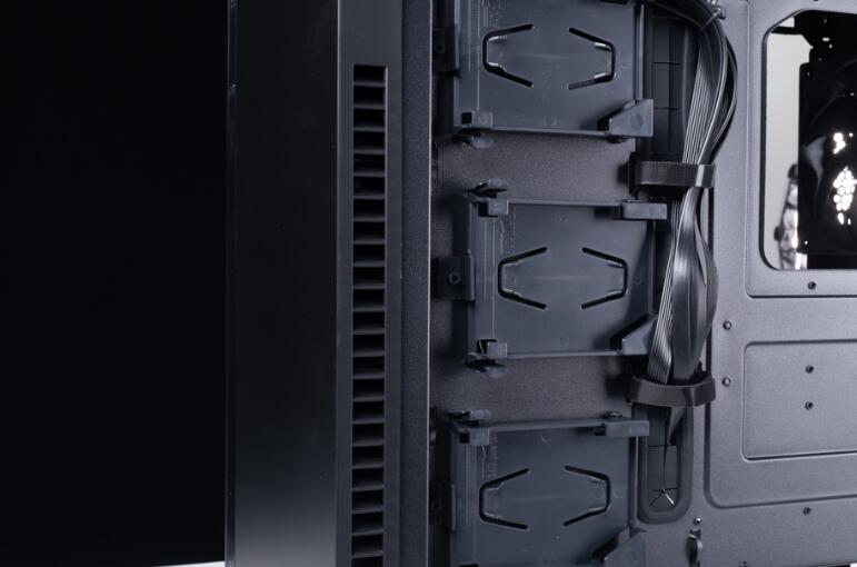 银欣SilverStone塔式ATX静音机箱KL07E开箱评测