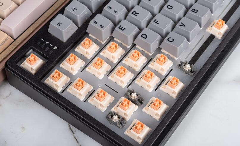 iRocks K85R无线机械式键盘开箱评测 iRocks K85R无线机械式键盘开箱评测