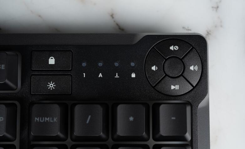 海盗船CORSAIR K55 CORE键盘开箱评测 海盗船CORSAIR K55 CORE键盘开箱评测