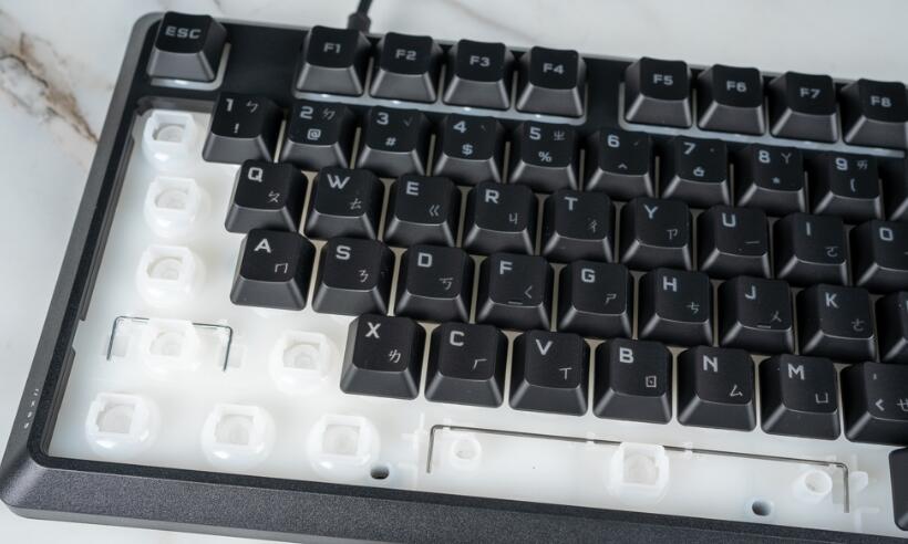 海盗船CORSAIR K55 CORE键盘开箱评测 海盗船CORSAIR K55 CORE键盘开箱评测