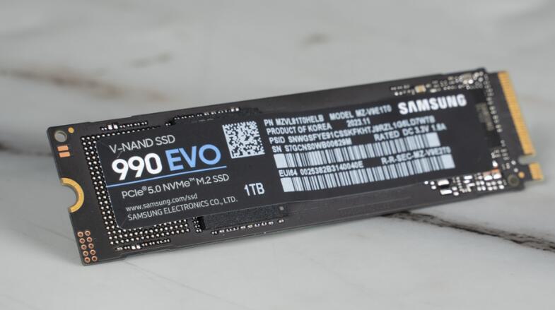 SAMSUNG 990 EVO PCIe M.2 SSD开箱评测