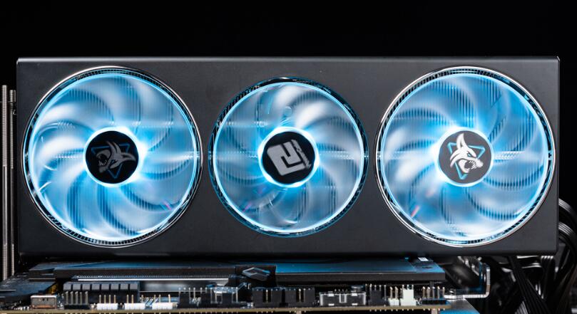 AMD Radeon RX 7900 GRE开箱评测 AMD Radeon RX 7900 GRE开箱评测