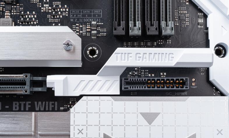 TUF GAMING Z790-BTF WIFI和RTX 4070 Ti SUPER BTF开箱评测