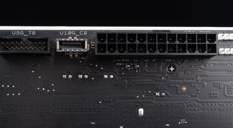 TUF GAMING Z790-BTF WIFI和RTX 4070 Ti SUPER BTF开箱评测