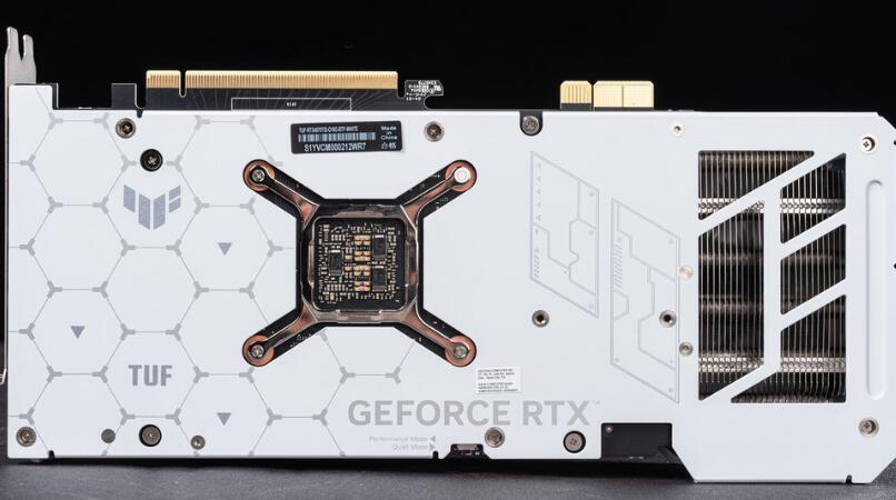 TUF GAMING Z790-BTF WIFI和RTX 4070 Ti SUPER BTF开箱评测