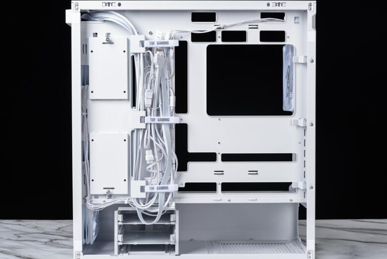 TUF Gaming GT302 ARGB机箱开箱