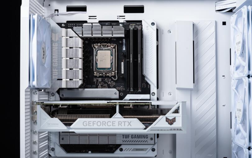 TUF Gaming GT302 ARGB机箱开箱