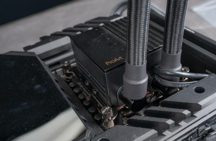 ASUS ProArt LC420一体式水冷开箱评测 ASUS ProArt LC420一体式水冷开箱评测