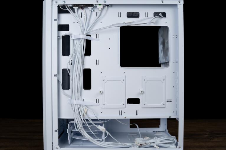 视博通LAI099 ARGB中塔机箱开箱评测 视博通LAI099 ARGB中塔机箱开箱评测