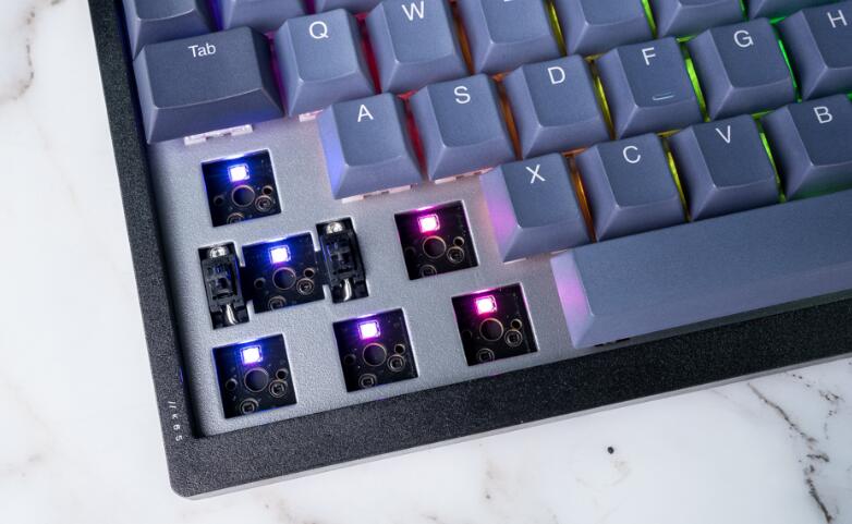 CORSAIR K65 PLUS WIRELESS机械键盘开箱 CORSAIR K65 PLUS WIRELESS机械键盘开箱