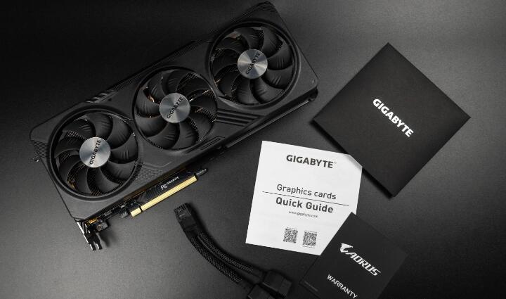 GIGABYTE RTX 4070 SUPER GAMING OC 12G显卡开箱评测