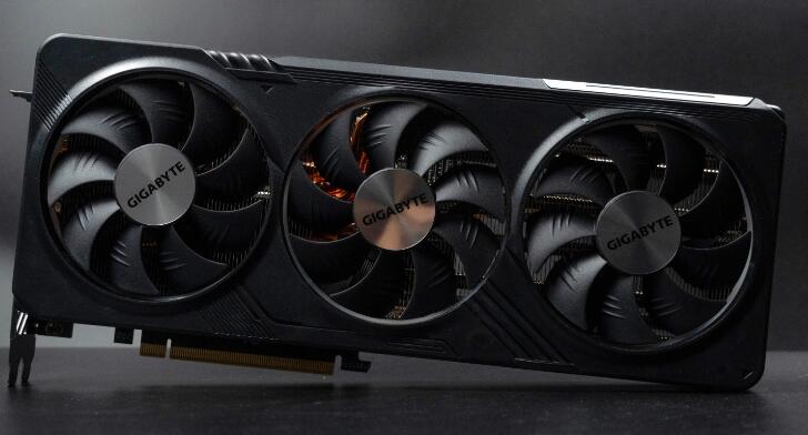 GIGABYTE RTX 4070 SUPER GAMING OC 12G显卡开箱评测