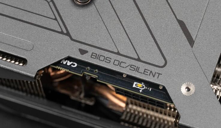 GIGABYTE RTX 4070 SUPER GAMING OC 12G显卡开箱评测