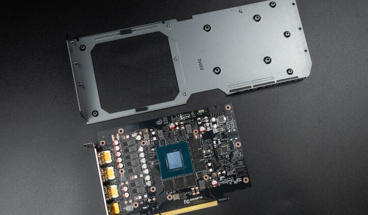 GIGABYTE RTX 4070 SUPER GAMING OC 12G显卡开箱评测