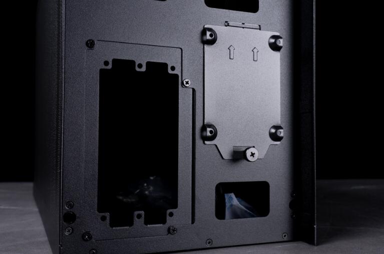 银欣SUGO 17机箱开箱评测