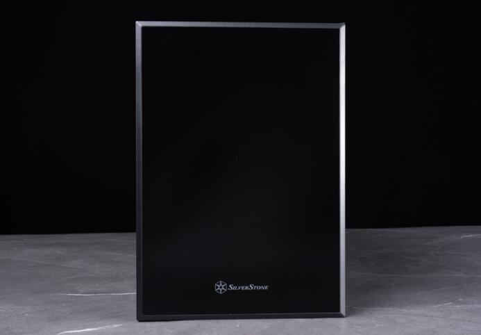 银欣SUGO 17机箱开箱评测