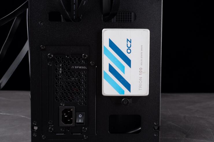 银欣SUGO 17机箱开箱评测