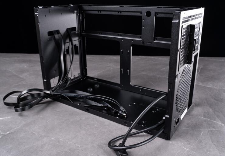 银欣SUGO 17机箱开箱评测