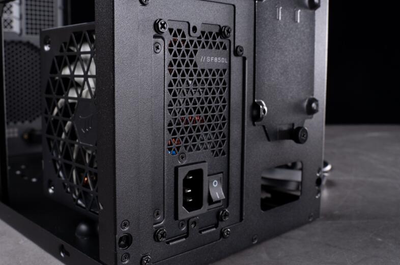 银欣SUGO 17机箱开箱评测