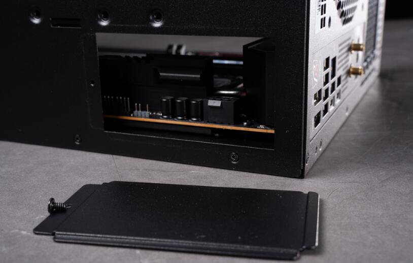 银欣SUGO 17机箱开箱评测